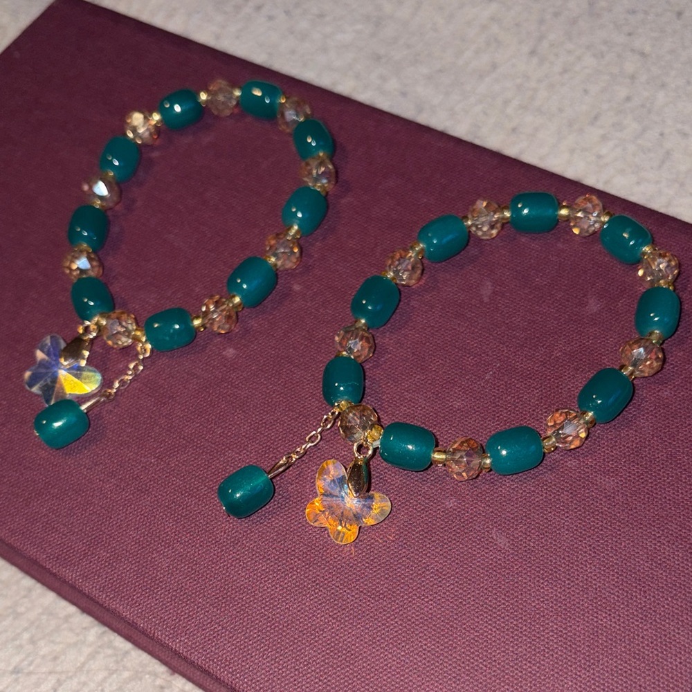Jasmine’s Teal Rainbow Butterfly Beaded Bracelet NEW - Picture 2 of 3